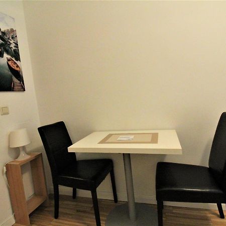 Small Studio Close To City Center ウィーン エクステリア 写真