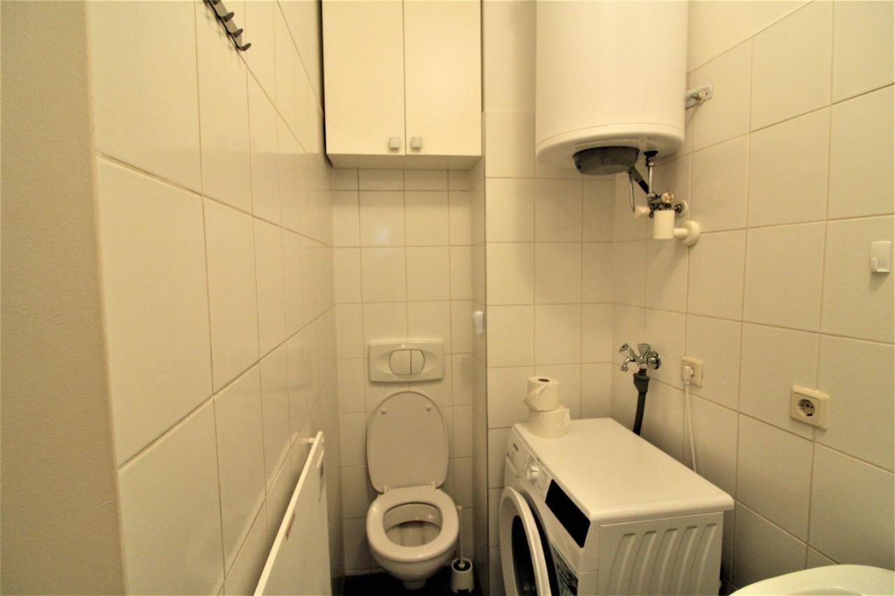 Small Studio Close To City Center ウィーン エクステリア 写真