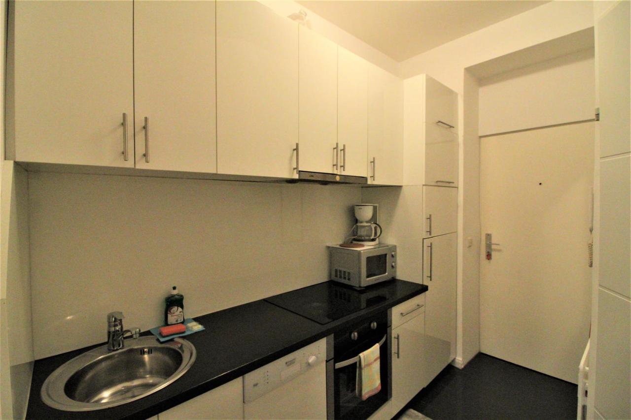 Small Studio Close To City Center ウィーン エクステリア 写真